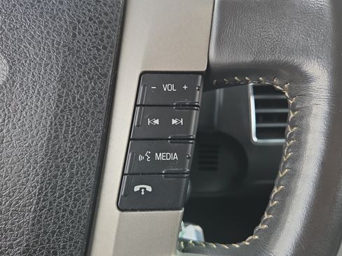 Used 2010 Ford Flex Limited FWD image 23