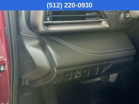 Used 2025 Subaru Outback Limited image 11