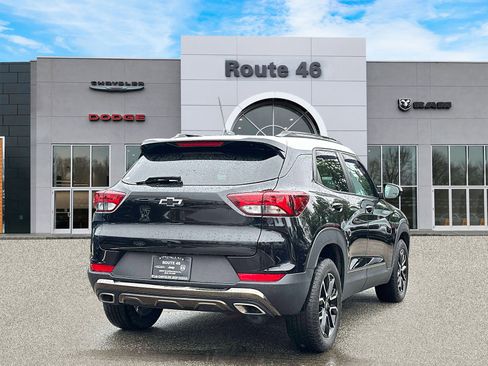 Used 2023 Chevrolet TrailBlazer ACTIV w/ Technology Package AWD/4WD image 5
