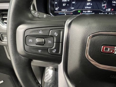 Used 2023 GMC Yukon XL SLT image 27