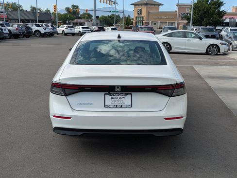 Used 2025 Honda Accord SE image 7