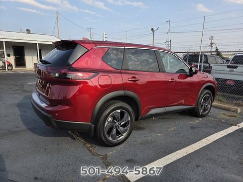 Used 2026 Nissan Rogue SV FWD image 4