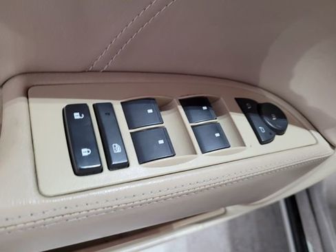 Used 2009 Buick Lucerne CX image 34