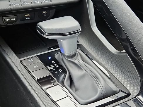 Certified 2025 Hyundai Elantra SEL FWD image 13