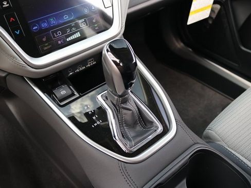 Used 2025 Subaru Outback Premium image 29