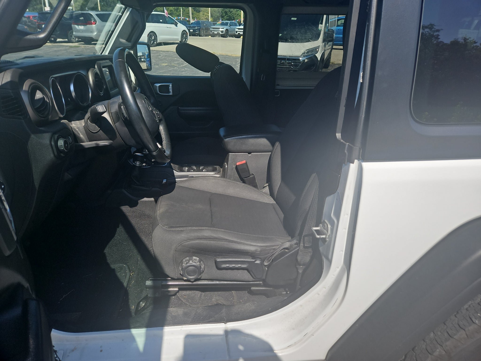 Used 2021 Jeep Wrangler Sport AWD/4WD image 5