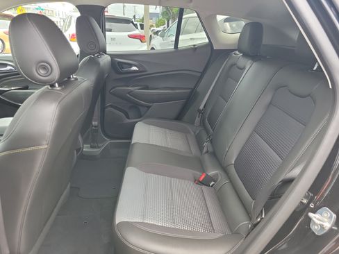 Certified 2024 Chevrolet Trax LT FWD image 16