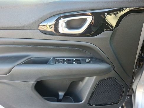 New 2026 Jeep Compass Latitude AWD/4WD image 9