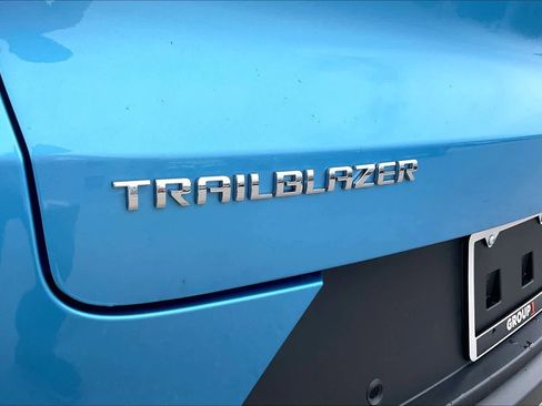 Used 2025 Chevrolet TrailBlazer LS w/ LS Confidence Package image 28