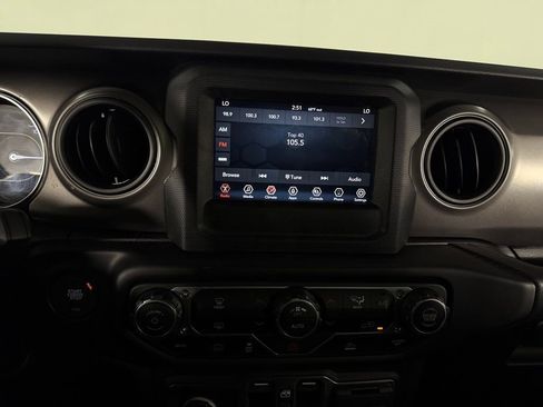 Certified 2023 Jeep Wrangler Unlimited AWD/4WD image 21
