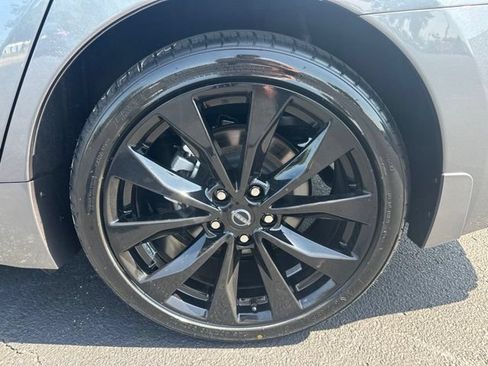Used 2023 Nissan Maxima SR w/ Sport Mat Group FWD image 40
