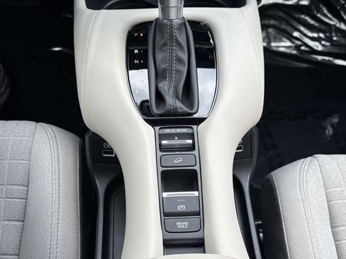 Used 2023 Honda HR-V LX image 7