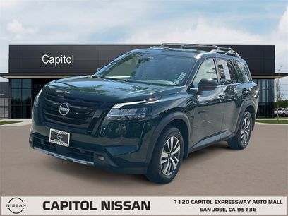 Used 2022 Nissan Pathfinder SL w/ SL Black Package