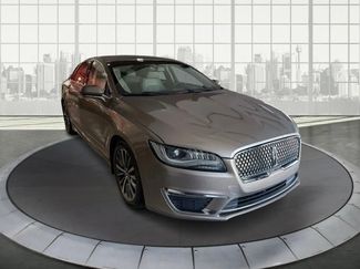 Used 2018 Lincoln MKZ Premiere image 1