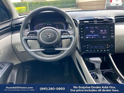 Certified 2024 Hyundai Tucson SEL FWD image 2