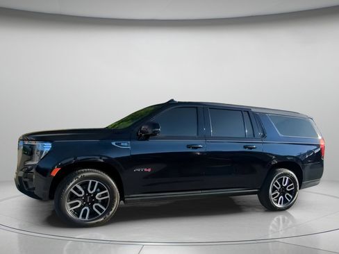 Used 2021 GMC Yukon XL AT4 w/ AT4 Premium Package image 14
