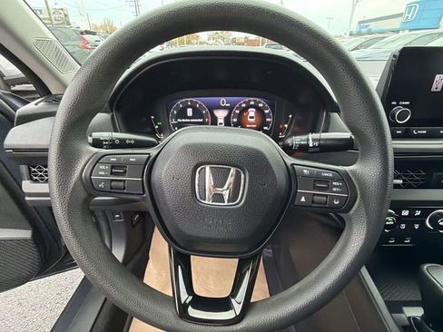 Used 2023 Honda Accord EX image 12