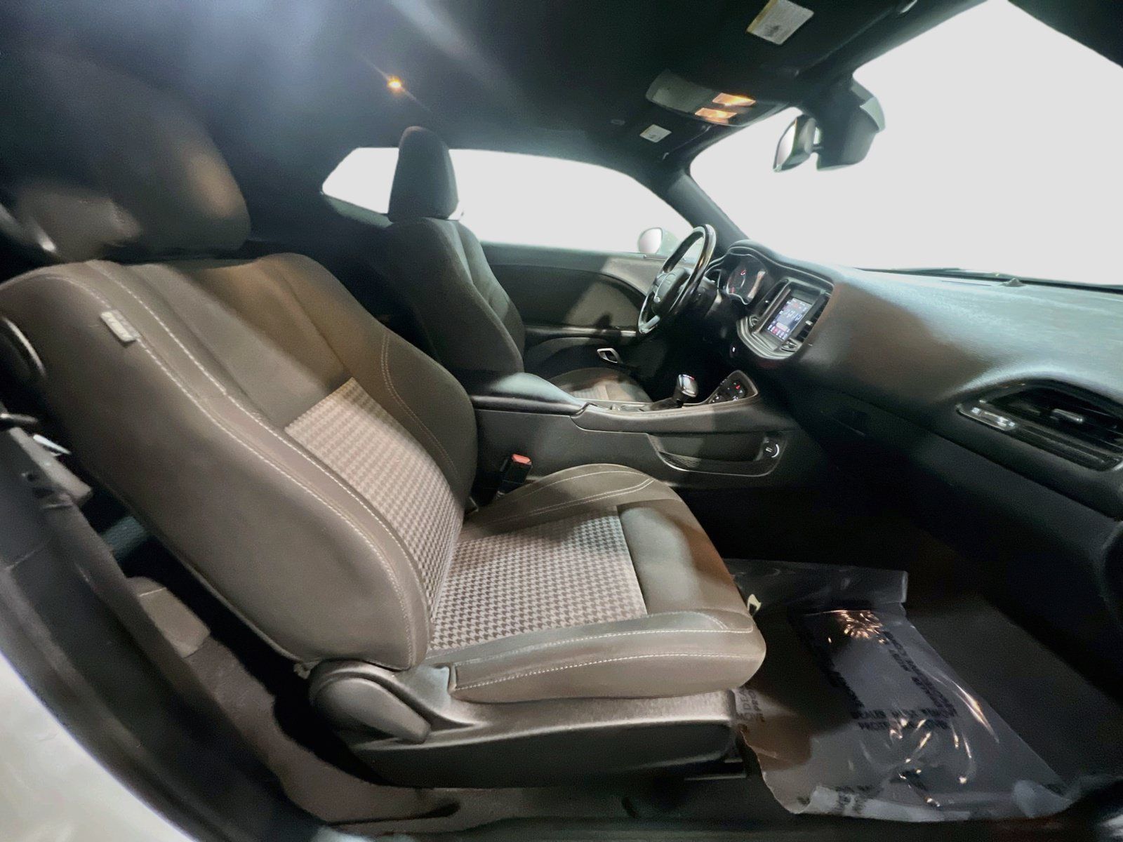 Used 2020 Dodge Challenger SXT RWD image 18