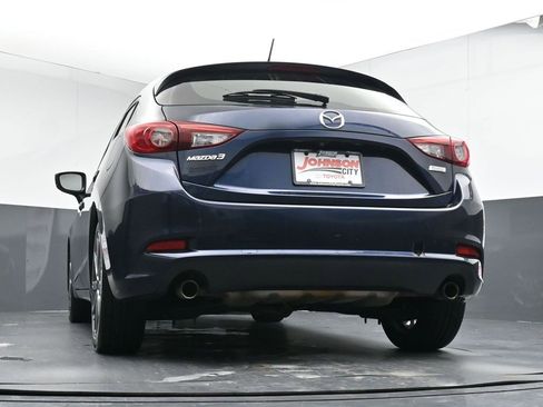 Used 2018 MAZDA MAZDA3 Touring image 40
