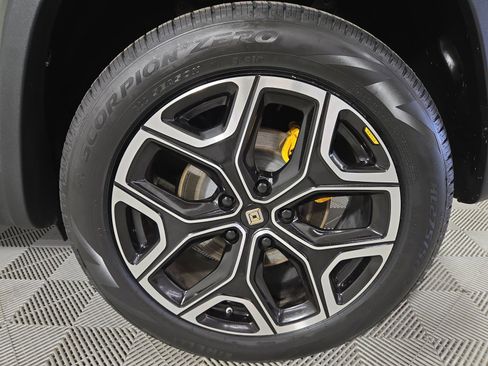 Used 2022 Rivian R1S Launch Edition image 10