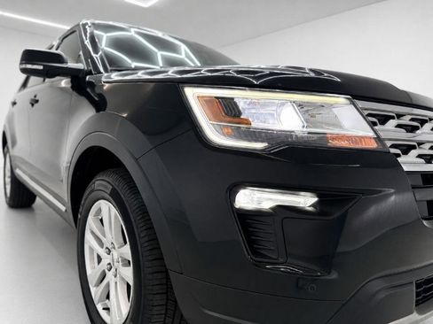 Used 2019 Ford Explorer XLT w/ Equipment Group 202A AWD/4WD image 39