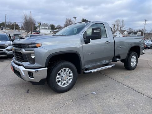 New 2026 Chevrolet Silverado 3500 LT image 1