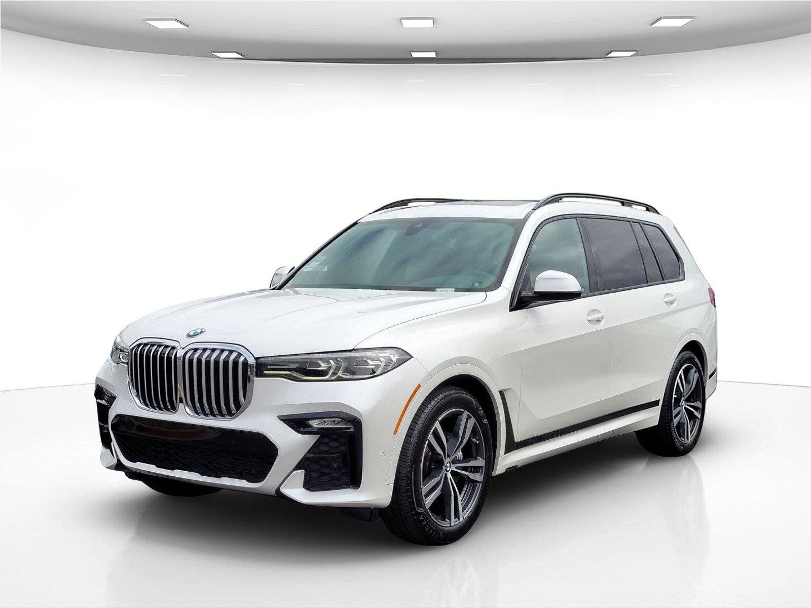 Used 2022 BMW X7 xDrive40i w/ M Sport Package AWD/4WD image 10