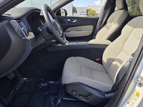 Used 2026 Volvo XC60 B5 Plus w/ Protection Package Premier AWD/4WD image 10