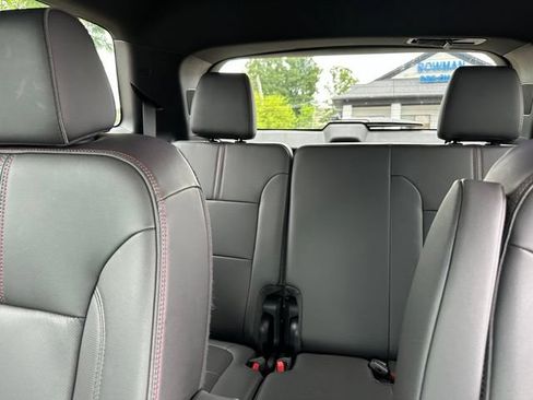 Used 2023 Chevrolet Traverse RS w/ LPO, Floor Liner Package AWD/4WD image 24
