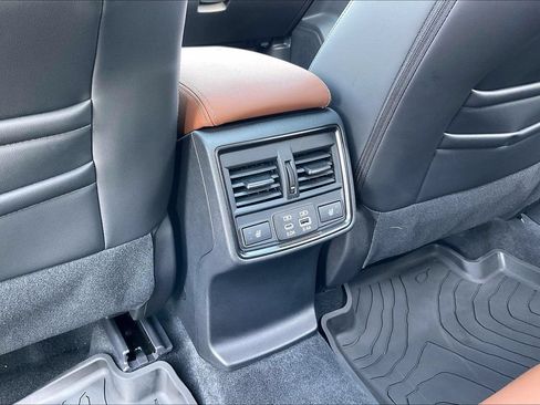 Certified 2026 Subaru Forester Touring AWD/4WD image 24