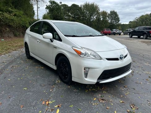 Used 2014 Toyota Prius Two image 5
