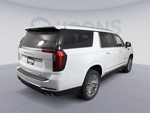 New 2026 GMC Yukon XL Denali w/ Sun & Power Step Package image 7