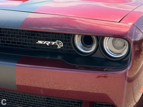 Used 2018 Dodge Challenger SRT Hellcat RWD image 21