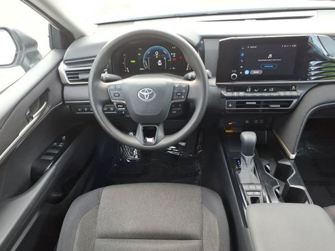 Certified 2025 Toyota Camry LE FWD image 7
