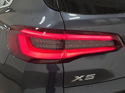 Used 2021 BMW X5 xDrive40i w/ Premium Package AWD/4WD image 33
