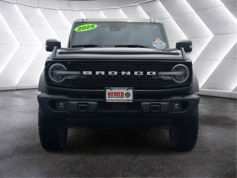 Used 2025 Ford Bronco Badlands AWD/4WD image 8