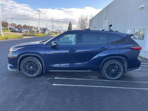 Used 2023 Toyota Highlander XSE image 8