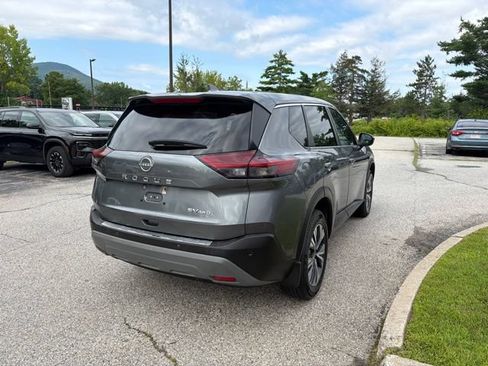 Used 2022 Nissan Rogue SV AWD/4WD image 5