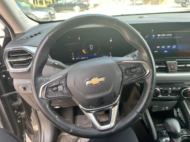 Used 2024 Chevrolet TrailBlazer LT w/ Convenience Package AWD/4WD image 22