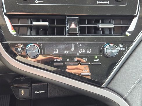 Used 2023 Toyota Camry SE FWD image 20