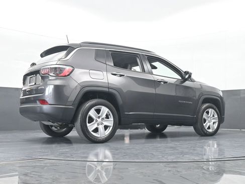 Used 2022 Jeep Compass Latitude image 61