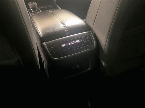 Certified 2022 Nissan Pathfinder SV image 28