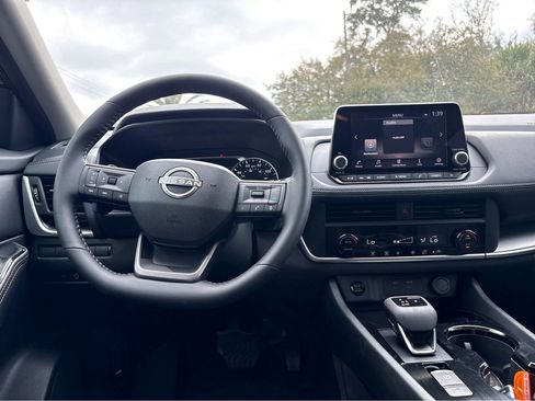 New 2026 Nissan Rogue SV FWD image 16