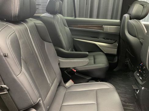 Used 2026 Cadillac Vistiq Sport w/ LPO, Floor Liner Package AWD/4WD image 13