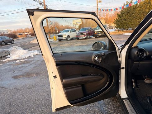 Used 2015 MINI Cooper Countryman S w/ Premium Package image 12