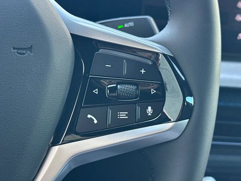 Used 2025 BMW i4 eDrive40 image 31