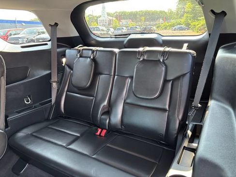 Used 2023 Ford Explorer XLT w/ Equipment Group 202A AWD/4WD image 6