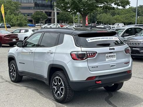 Used 2024 Jeep Compass Trailhawk AWD/4WD image 5