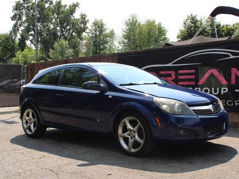 Used 2008 Saturn Astra XR w/ Premium Trim Package FWD image 4