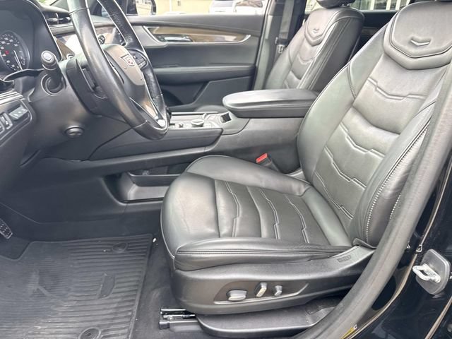 Used 2020 Cadillac XT6 Premium Luxury w/ Platinum Package FWD image 17